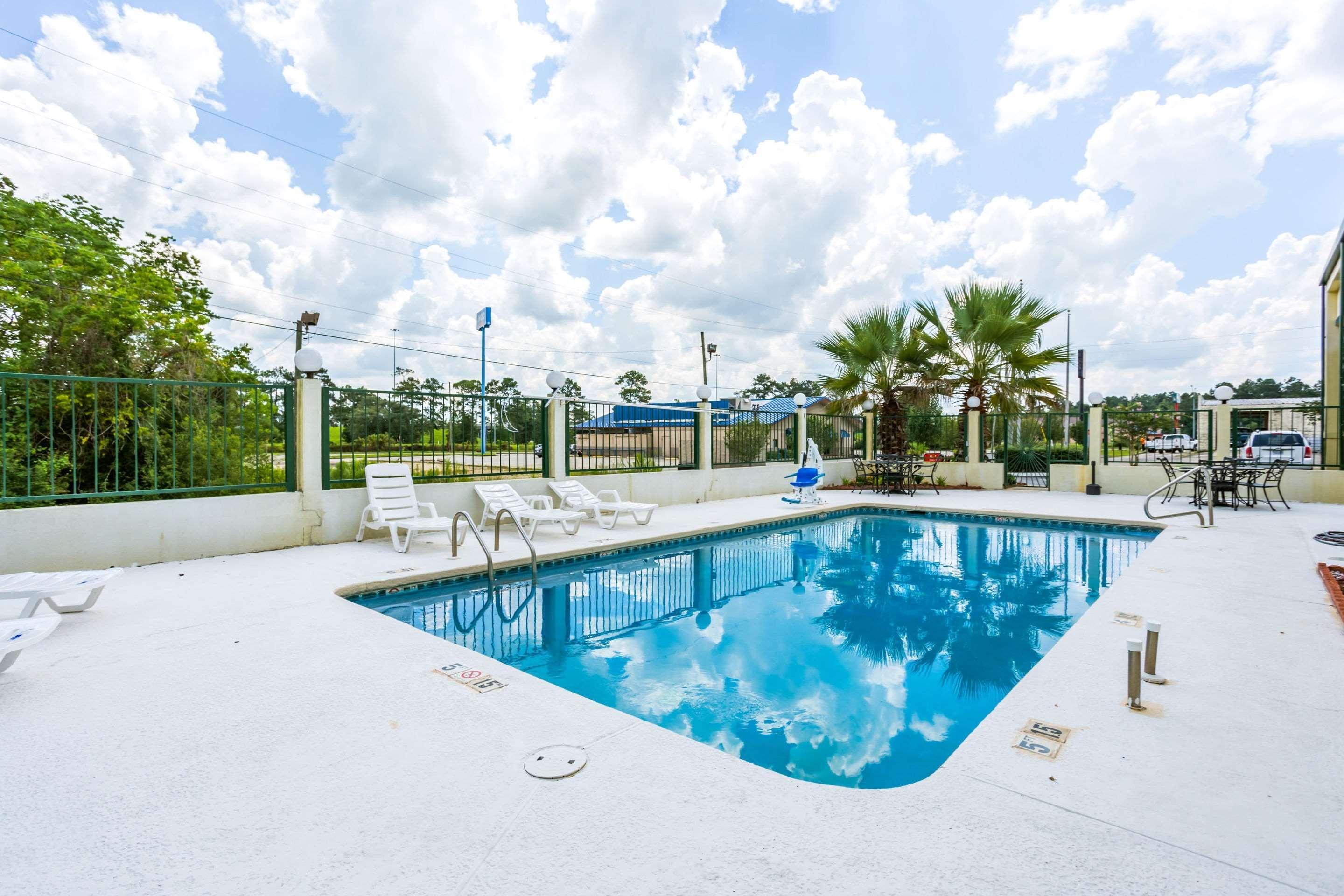 Econo Lodge Picayune Exterior photo