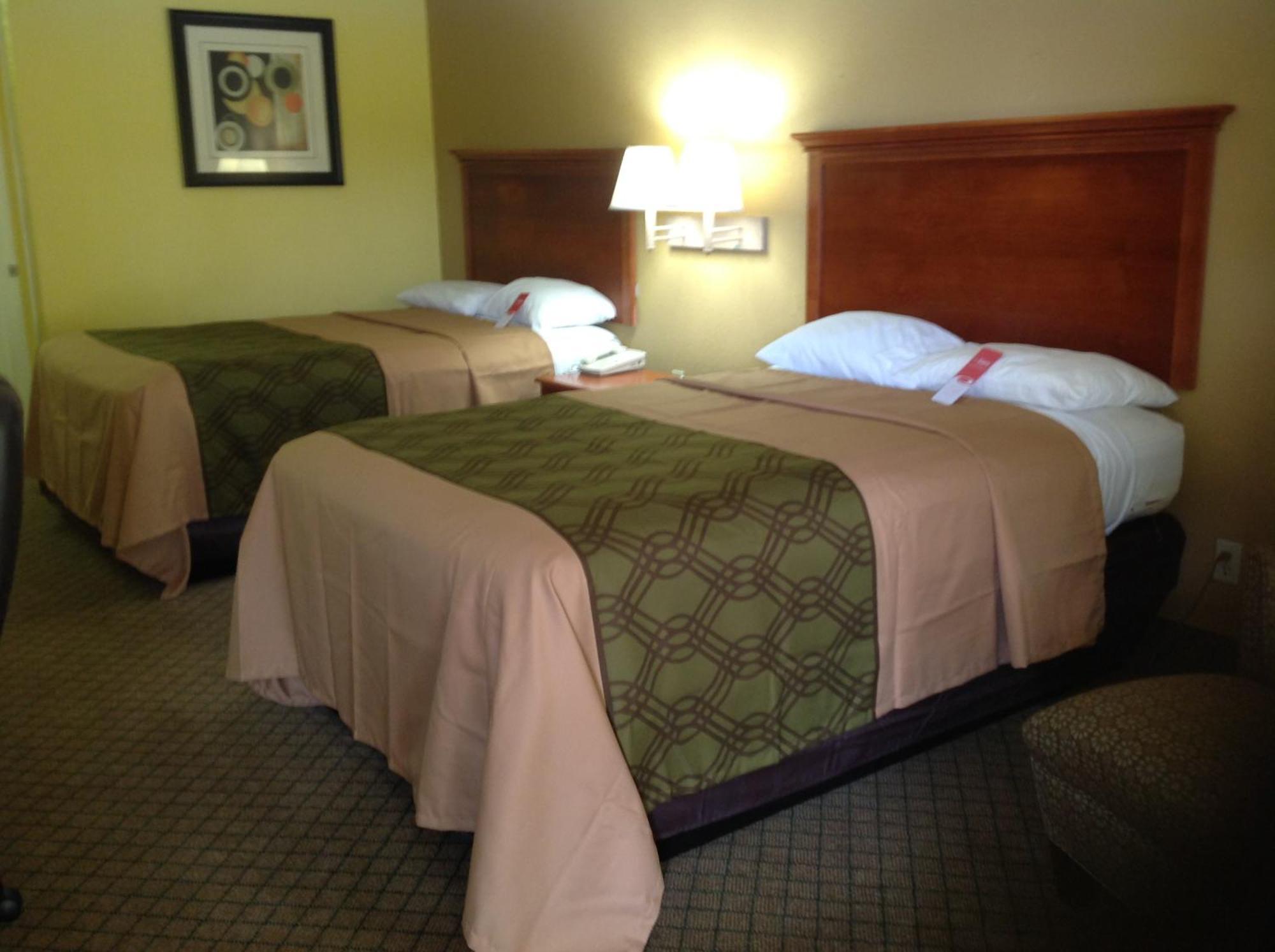 Econo Lodge Picayune Room photo